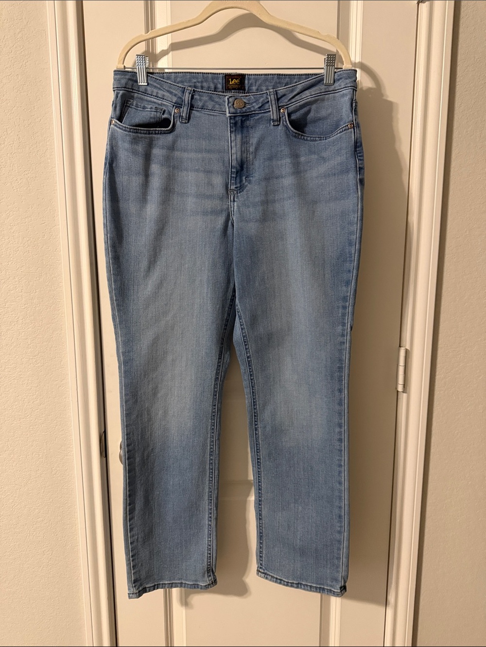Lee Women's Light Wash Straight Leg Jeans